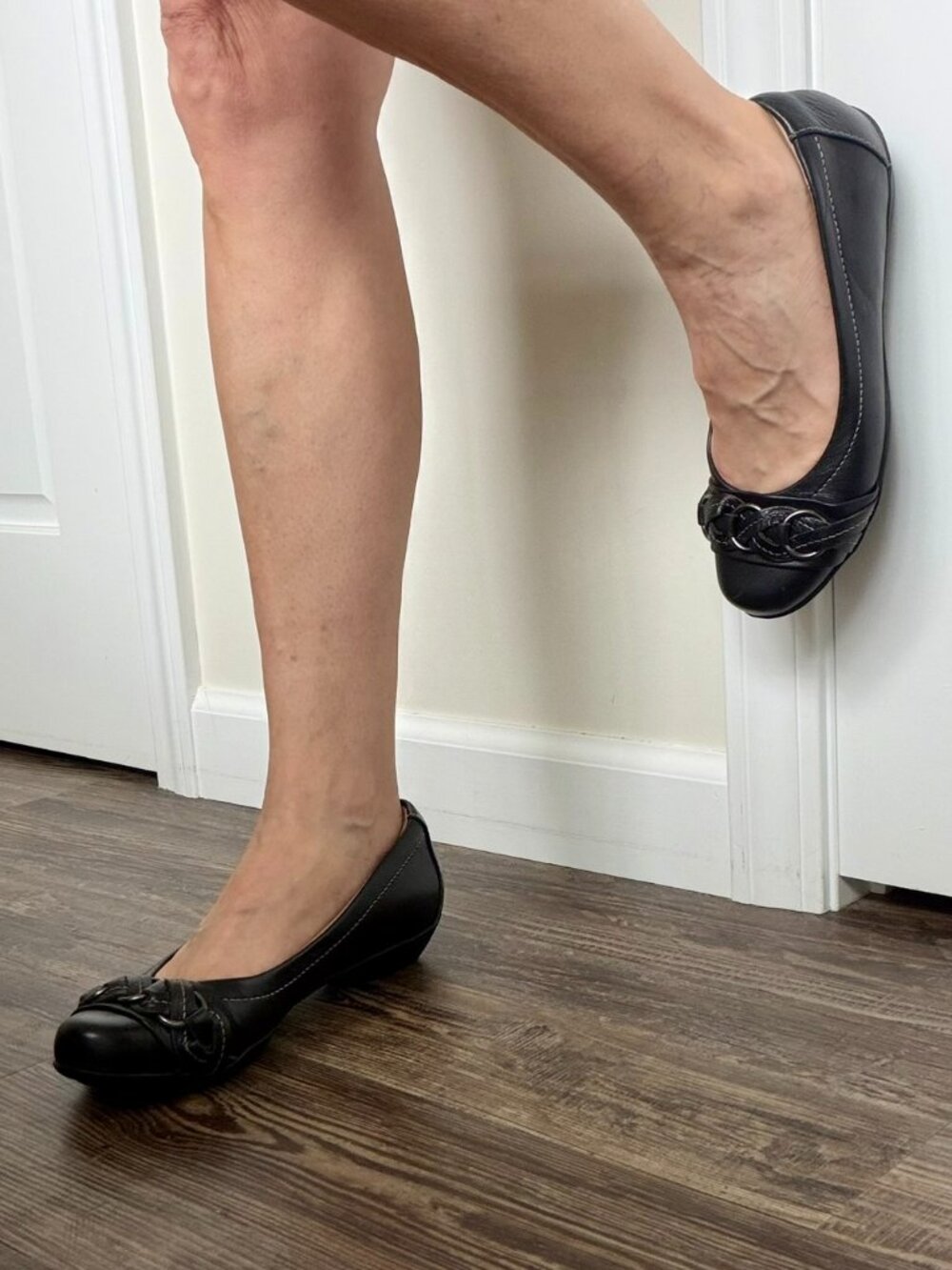 SoftSpots Black Leather Comfort Flats – Braided Leather/Silver Accent – Size 7M - Picture 13 of 15